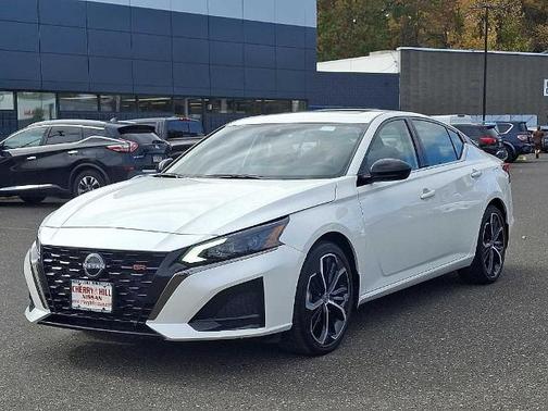 2025 Nissan Altima SR