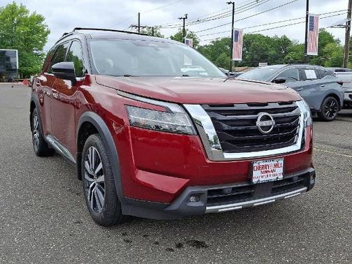 2022 Nissan Pathfinder Platinum