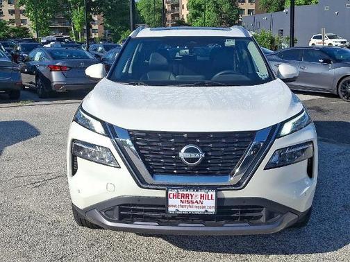 White 2023 Nissan Rogue SL