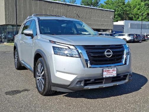 2022 Nissan Pathfinder Platinum