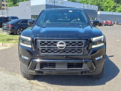 Black 2023 Nissan Frontier SV