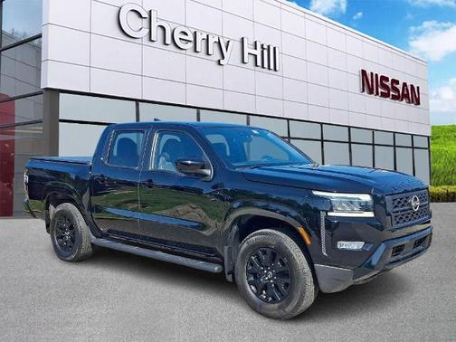 Black 2023 Nissan Frontier SV