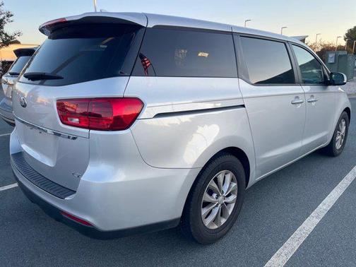 2021 Kia Sedona LX