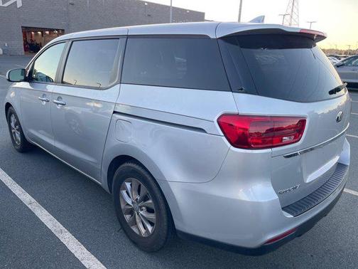 2021 Kia Sedona LX
