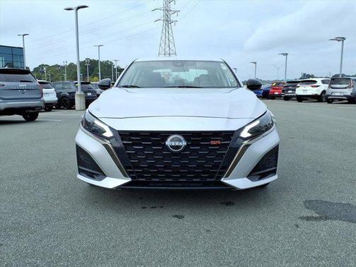 2024 Nissan Altima SR FWD