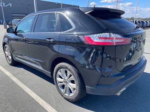 2023 Ford Edge Titanium