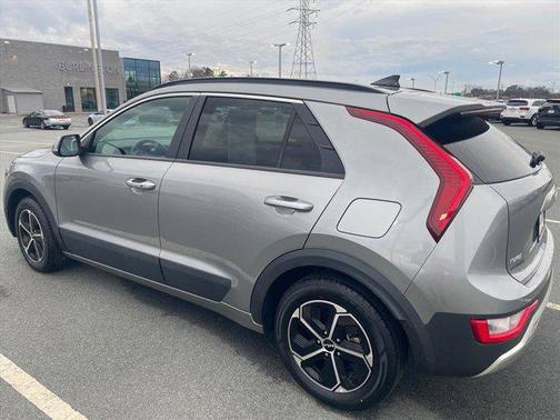 2023 Kia Niro EX