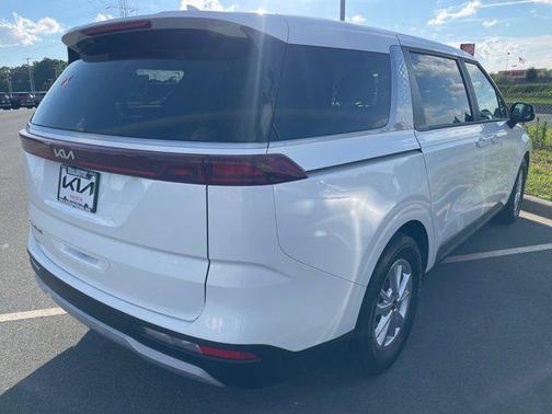 2022 Kia Carnival LXS