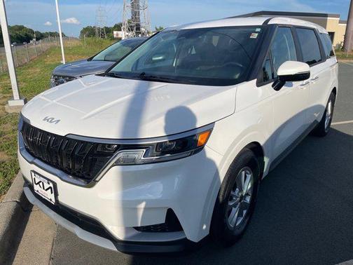 2022 Kia Carnival LXS