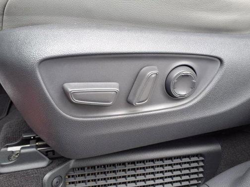 2021 Toyota Sienna XLE 8 Passenger