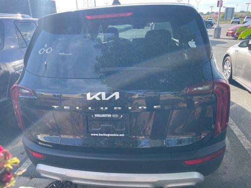 2022 Kia Telluride LX