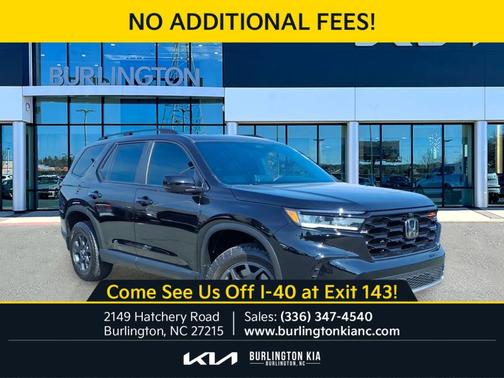 Crystal Black Pearl 2025 Honda Pilot TrailSport