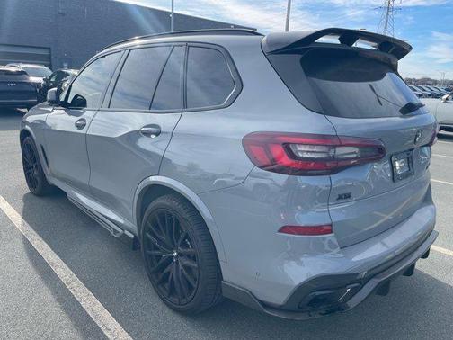 2022 BMW X5 M50i