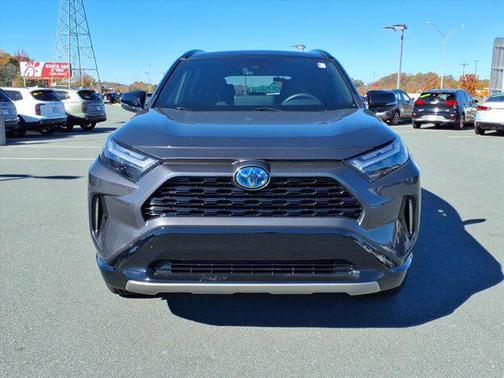 2024 Toyota RAV4 Hybrid SE