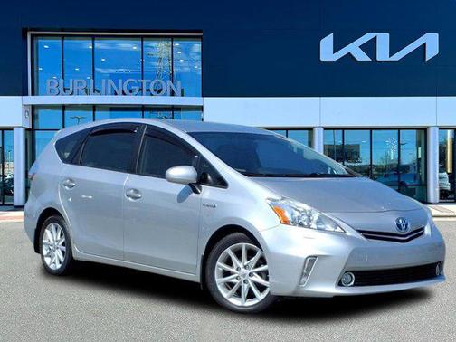 2014 Toyota Prius v Five