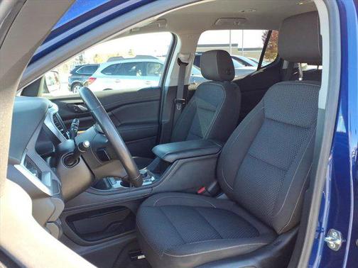 2023 GMC Acadia FWD SLE