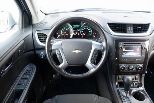 2017 Chevrolet Traverse 2LT