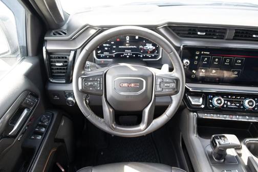 White 2023 GMC Sierra 1500 AT4