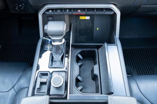 2024 Toyota Sequoia Platinum