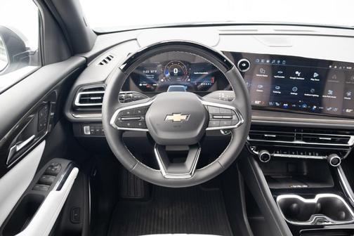 White 2026 Chevrolet Traverse High Country