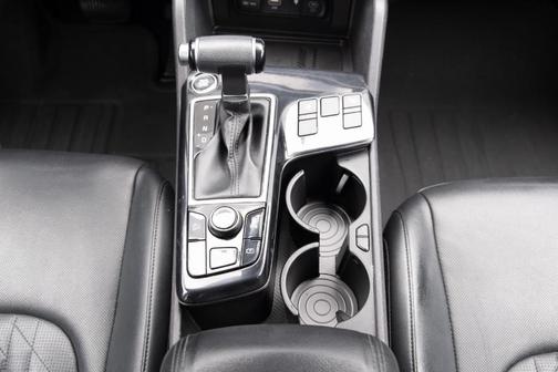 White 2023 Kia Sportage X-Line