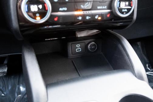 2021 Ford Escape Titanium Hybrid