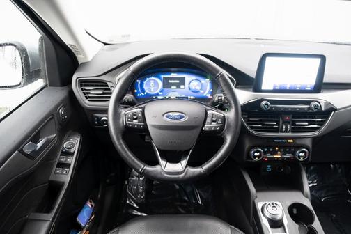 2021 Ford Escape Titanium Hybrid