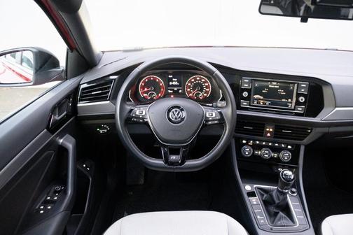 2021 Volkswagen Jetta 1.4T R-Line