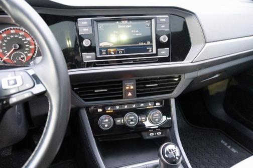 2021 Volkswagen Jetta 1.4T R-Line