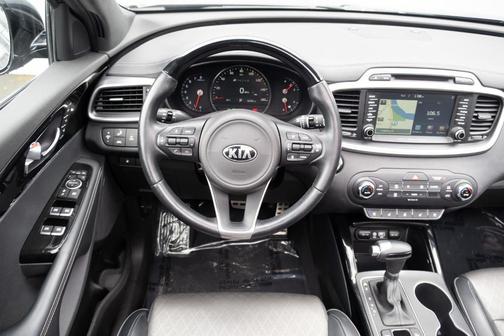 2017 Kia Sorento SX