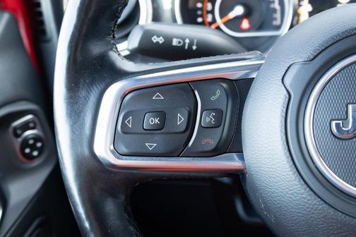 2020 Jeep Wrangler Unlimited Sahara Altitude