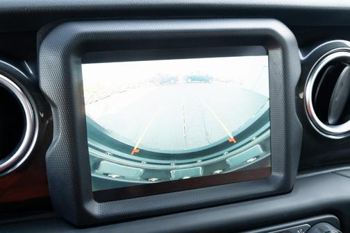 2020 Jeep Wrangler Unlimited Sahara Altitude