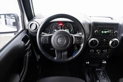 White 2017 Jeep Wrangler Unlimited Rubicon