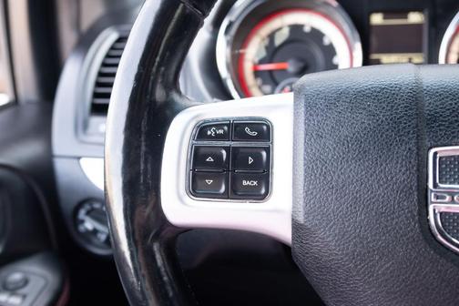 Gray 2017 Dodge Grand Caravan GT