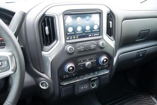 White 2022 Chevrolet Silverado 1500 Limited RST