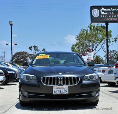 2011 BMW 528 528i