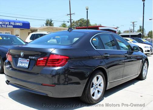 2011 BMW 528 528i