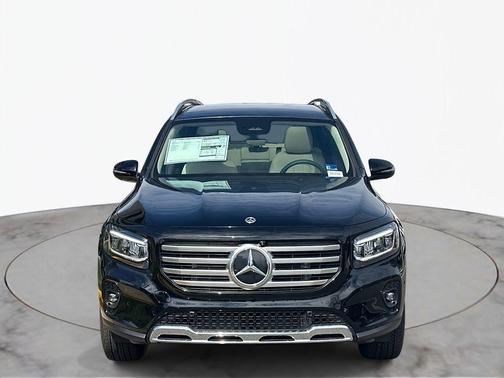 Night Black 2026 Mercedes-Benz GLB 250 4MATIC