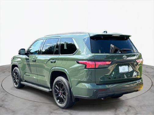 2023 Toyota Sequoia SR5