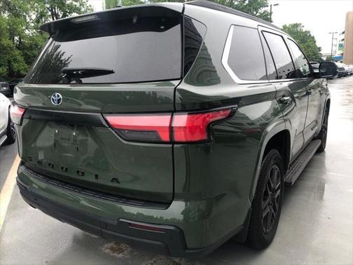 2023 Toyota Sequoia SR5