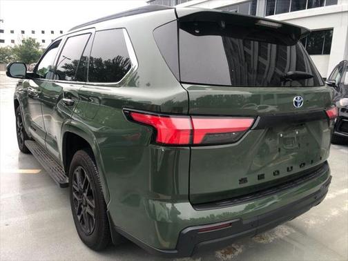 2023 Toyota Sequoia SR5