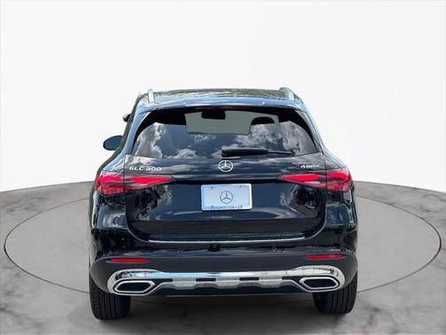 2025 Mercedes-Benz GLC 300 4MATIC