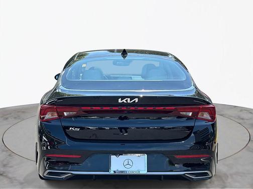 2022 Kia K5 EX