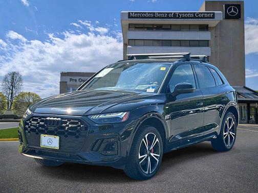 Black Metallic 2025 Audi Q5 45 S line Prestige