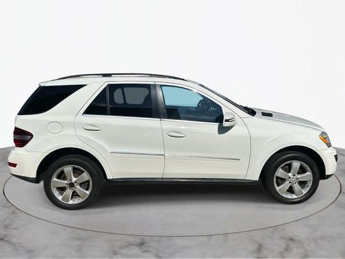 2011 Mercedes-Benz M-Class 4MATIC
