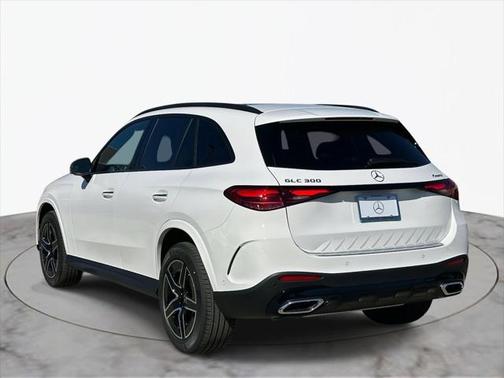 2025 Mercedes-Benz GLC 300 4MATIC