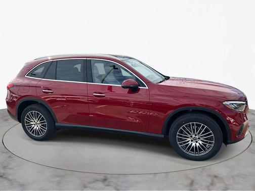 2026 Mercedes-Benz GLC 300 4MATIC