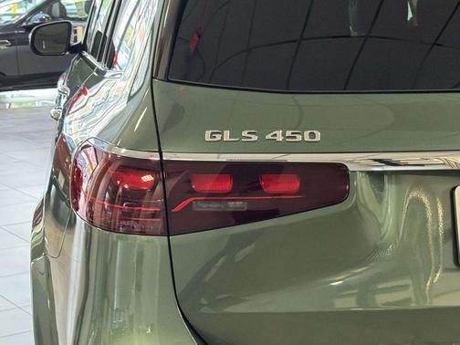 2026 Mercedes-Benz GLS 450 4MATIC
