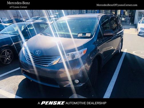 2015 Toyota Sienna XLE