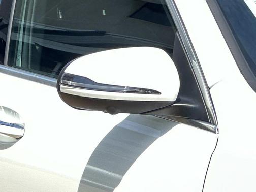 Polar White 2022 Mercedes-Benz GLB 250 4MATIC